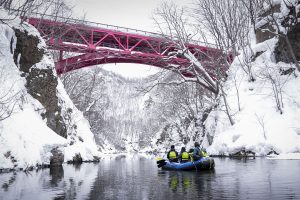 雪見ラフティングツアー